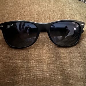 “New wayfarer” polarized